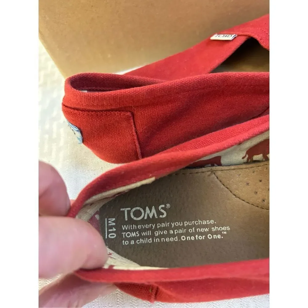Toms red flat shoes Mens‎ size 10